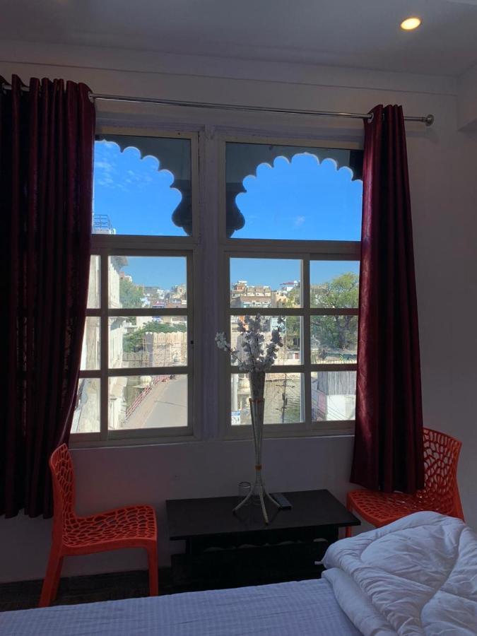 Boraj Haveli Guest House ウダイプル エクステリア 写真